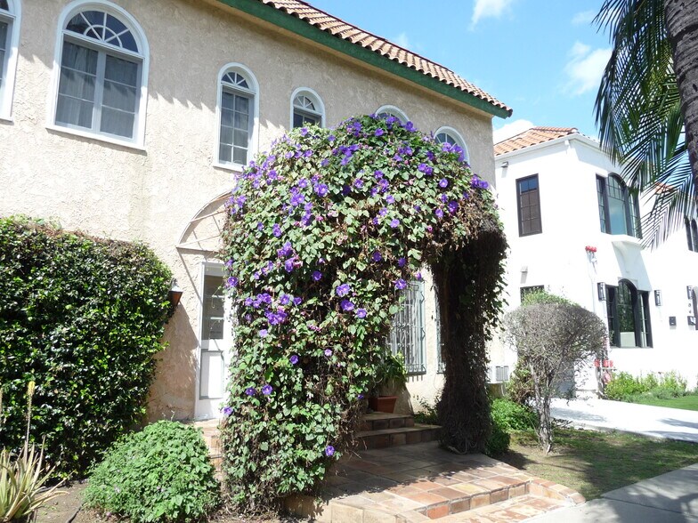 Building Photo - 435 1/2 N Sierra Bonita Ave