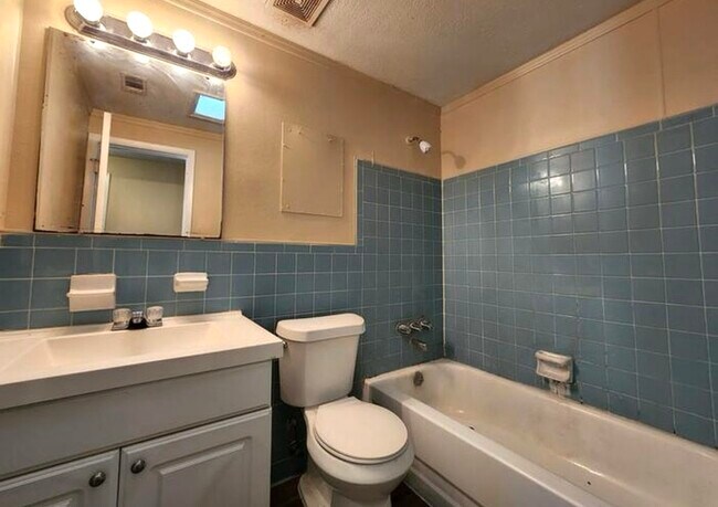 Building Photo - 4419 Crossbow Rd