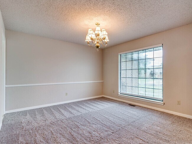 Building Photo - Large Corner Lot - 4 Bed/2.5 Bath + Study - 1 mile from PC North High School