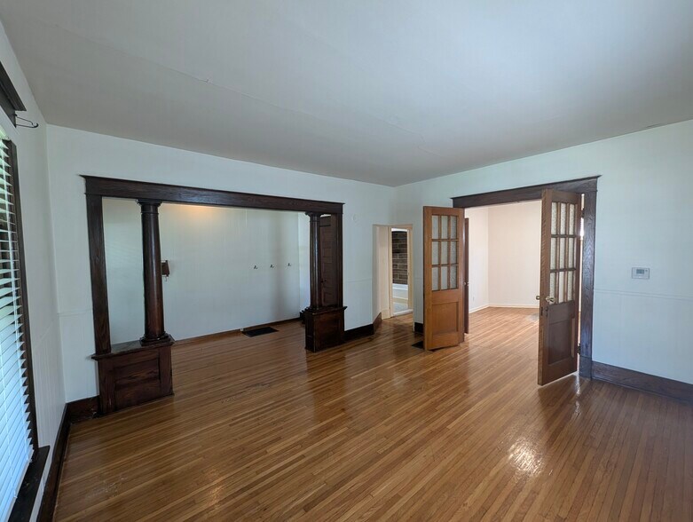 Building Photo - 1524 S 24th St