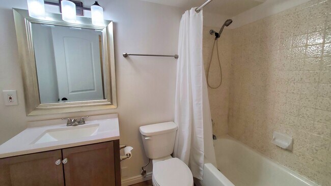Building Photo - 9266 S Edenbrook Way
