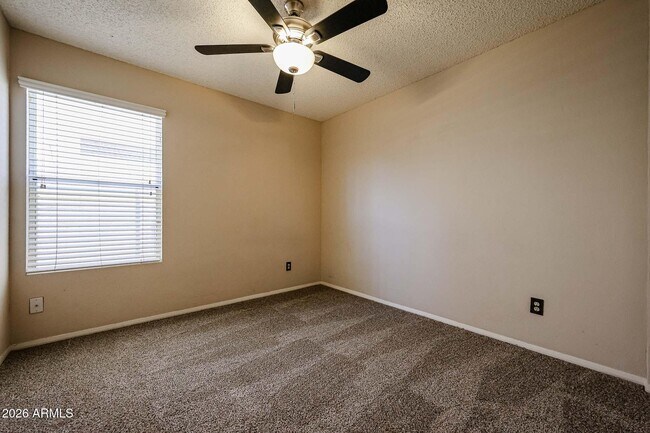 Building Photo - 3305 E Wildwood Dr