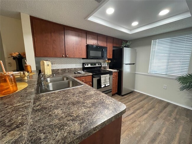 Building Photo - 112 Palmetto Ct