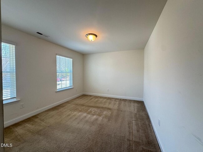 Building Photo - 247 Dando St