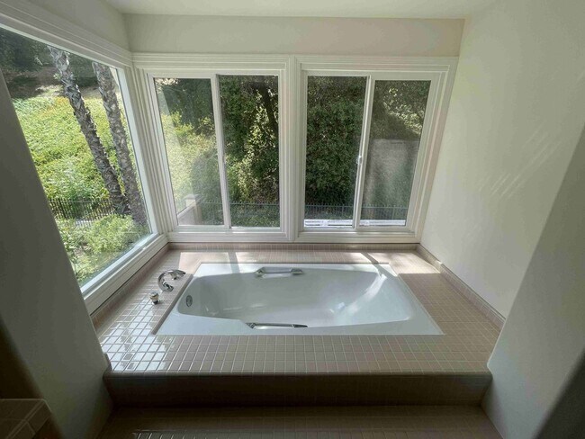 Building Photo - CALABASAS MEDITERRANEAN ESTATE IN THE BELL...