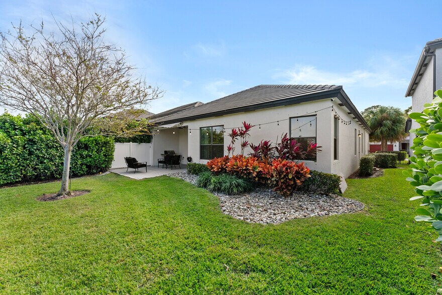Building Photo - 5704 Sandbirch Way