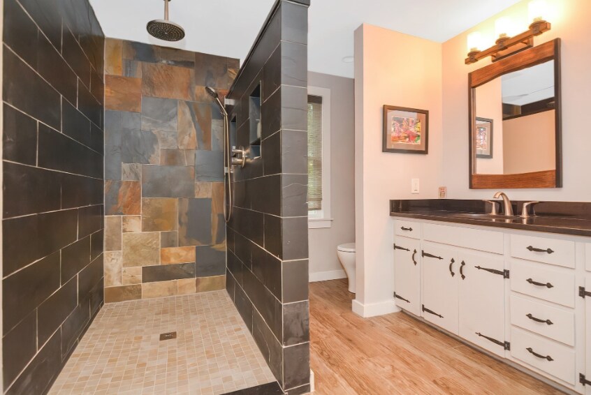 Building Photo - 144 Old Connecticut Path