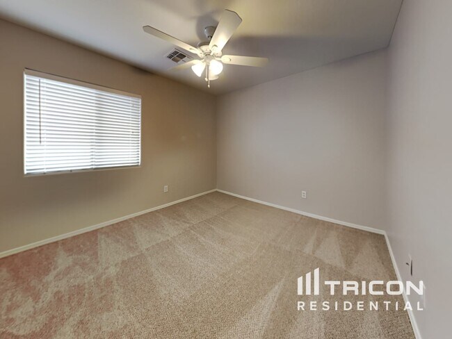 Building Photo - 15314 N 161st Dr