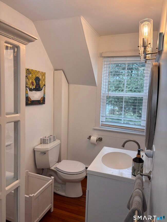 Building Photo - 11 Uncas Rd