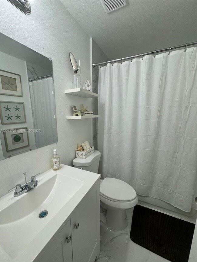 Building Photo - 8356 103rd Ct