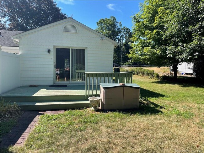 Building Photo - 59 Foxon Rd