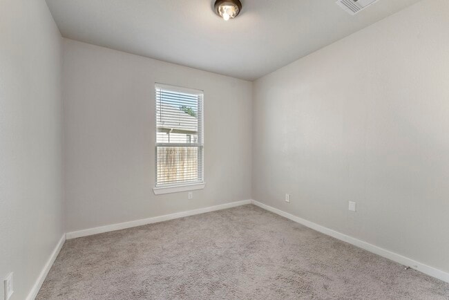 Building Photo - 254 Aster View Ct