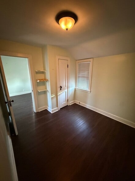 Building Photo - 18 Fairfield Ave