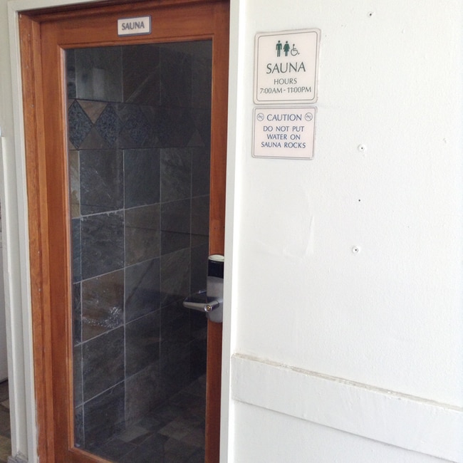 Building Photo - Remodeled High floor furnished Studio/1 Bath at Island Colony - Available 11/30/25