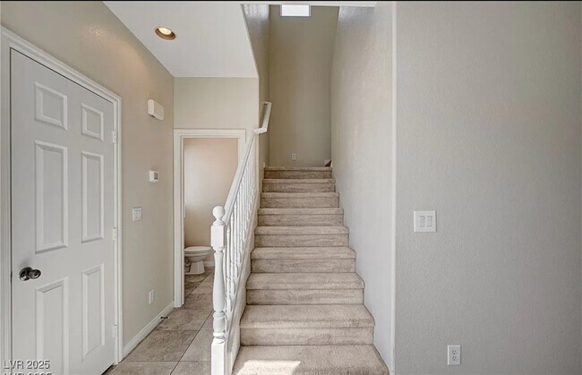 Building Photo - 1662 Rainbow Dream Ave