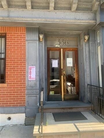 Building Photo - 336 4th St