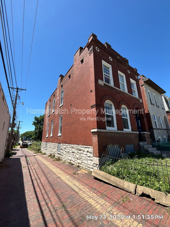 Primary Photo - 3747 Oregon Ave