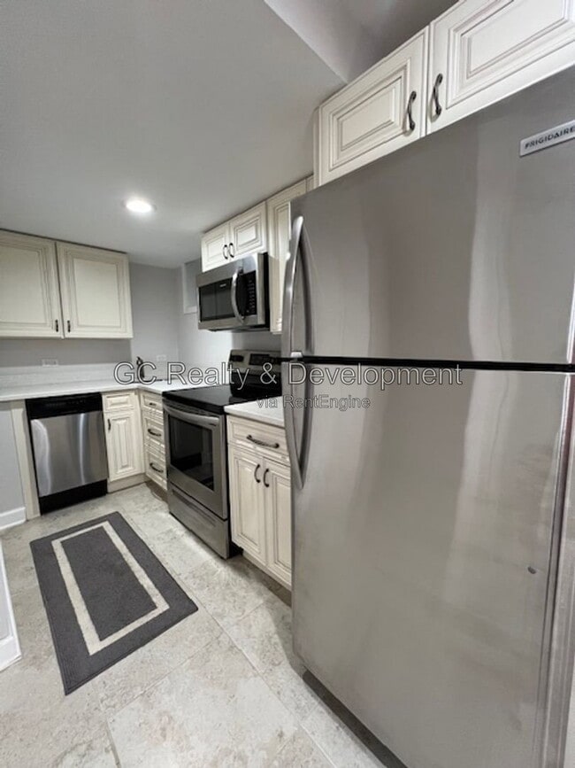 Building Photo - 3148 Cottonwood Ct