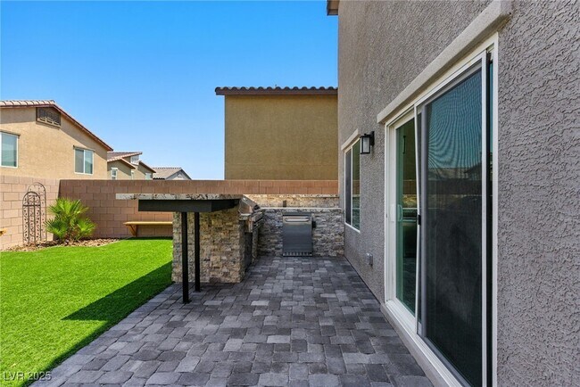 Building Photo - 10766 Hickam Ave