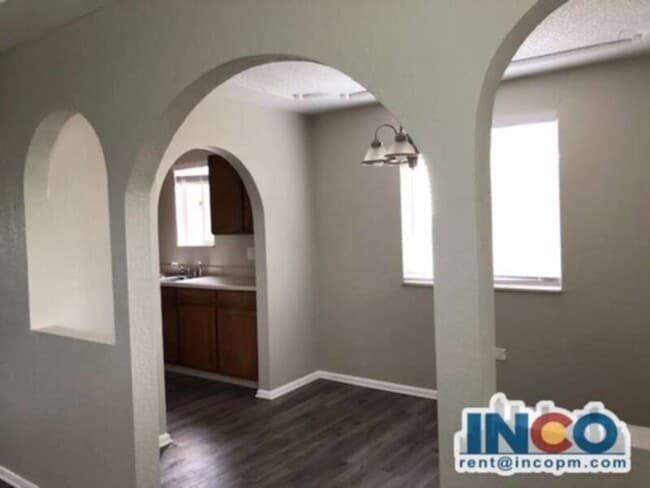 Building Photo - 1641 Ingalls St