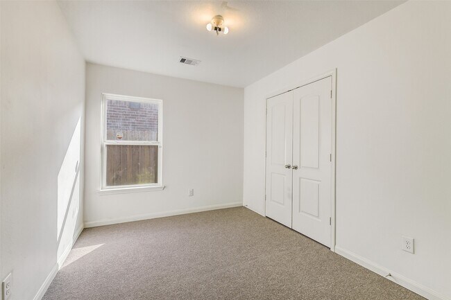 Building Photo - 22719 Tabberts Wy