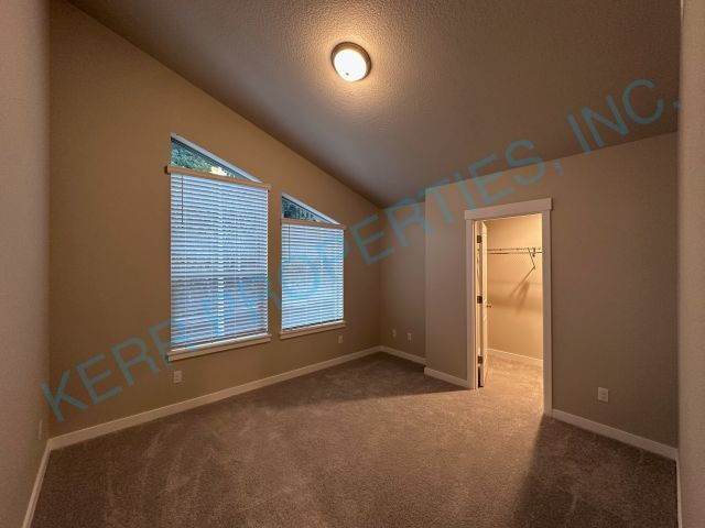 Building Photo - 11142 SE 162nd Ave