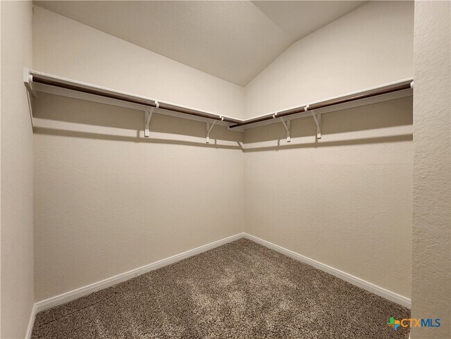 Building Photo - 1225 Ella Xing