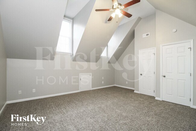 Building Photo - 4911 Heritage Woods Ct