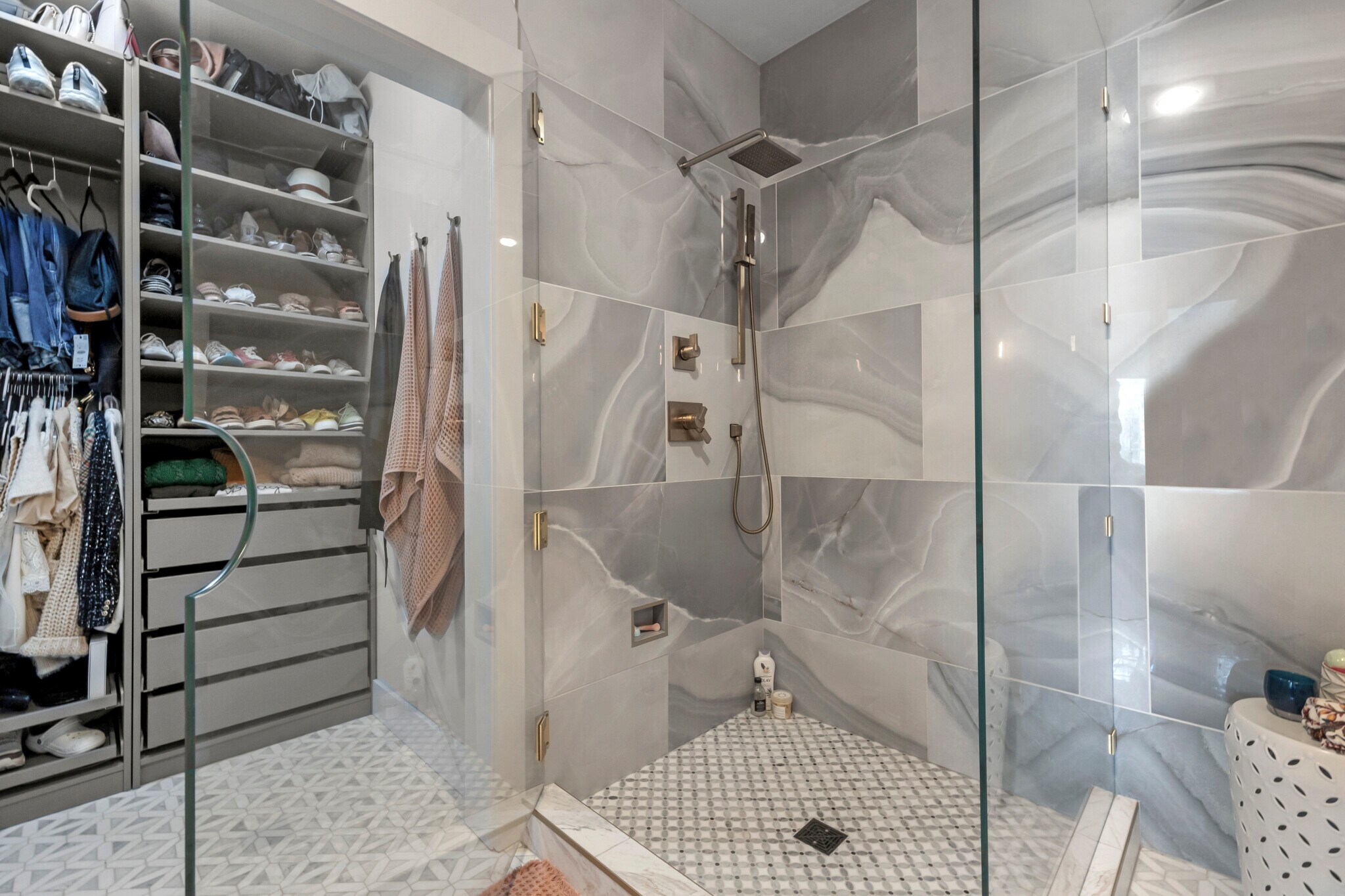 Building Photo - 6125 NE 175th St