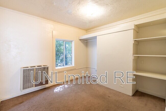 Building Photo - 306 S Humphreys St