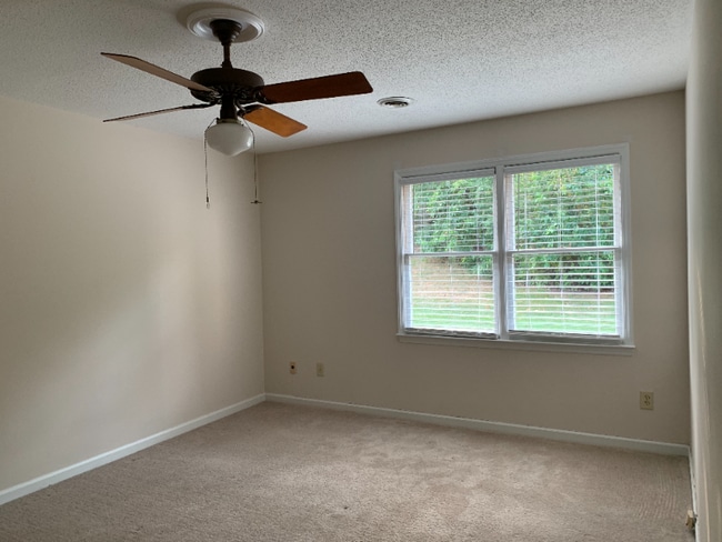 Building Photo - 3538 Lawndale Dr