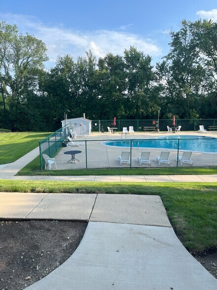Pool - 2343 Ogden Ave