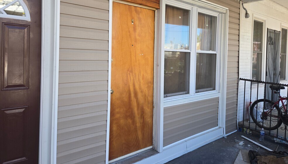 Front - 1504 N 54th St