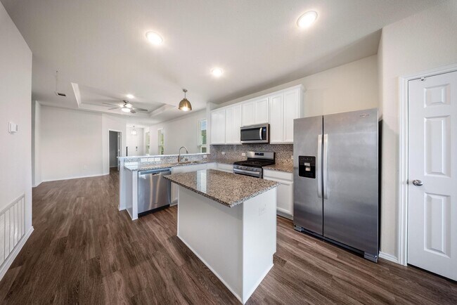 Building Photo - 25631 Bottlebrush Sedge St