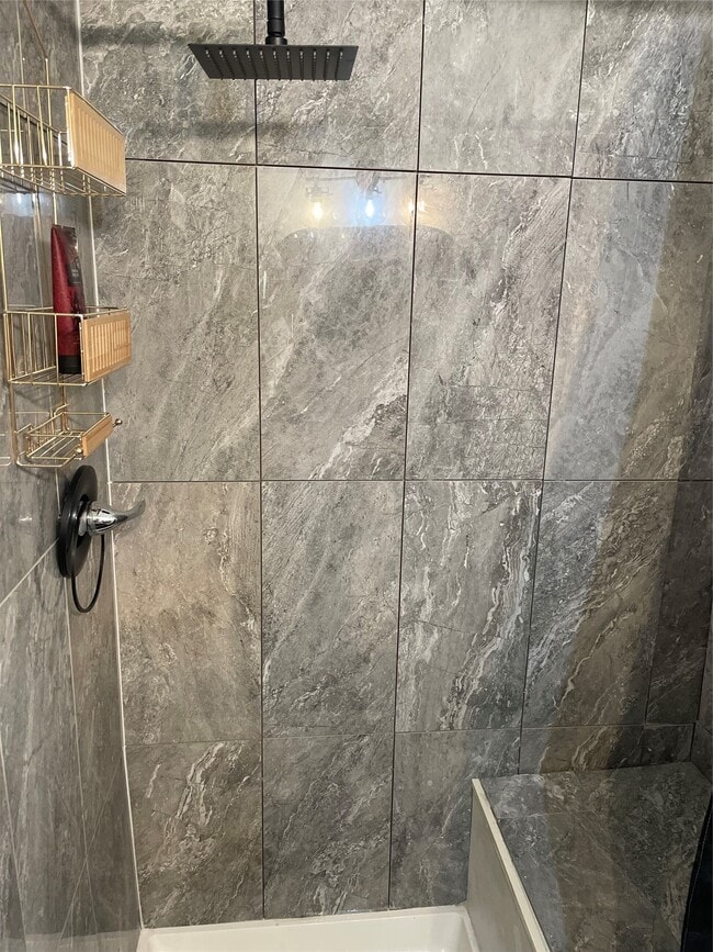 Building Photo - 1214 42nd St