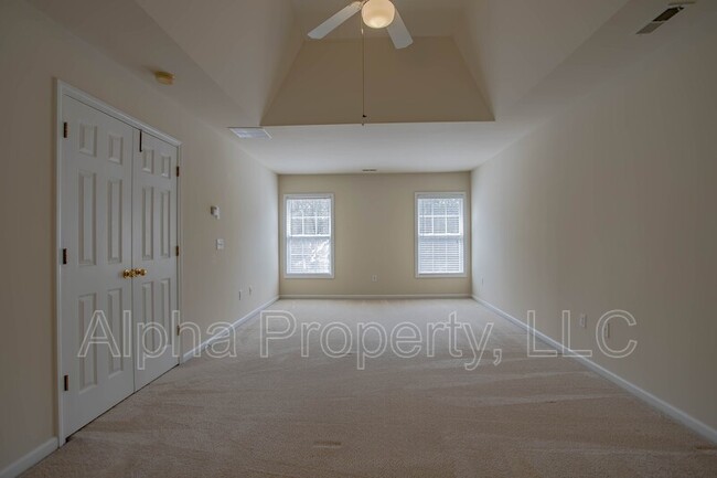 Building Photo - 111 Shairpin Ln