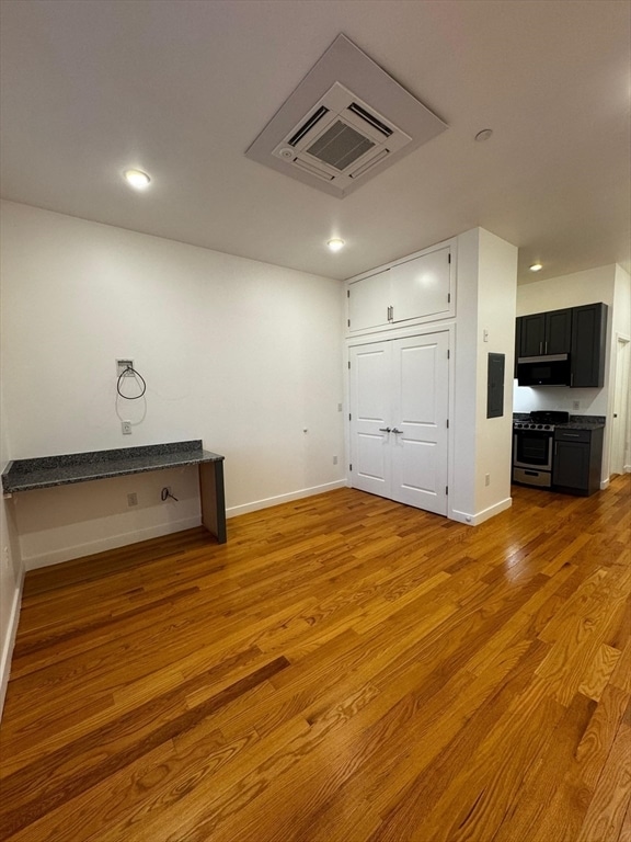 Building Photo - 64 Market St