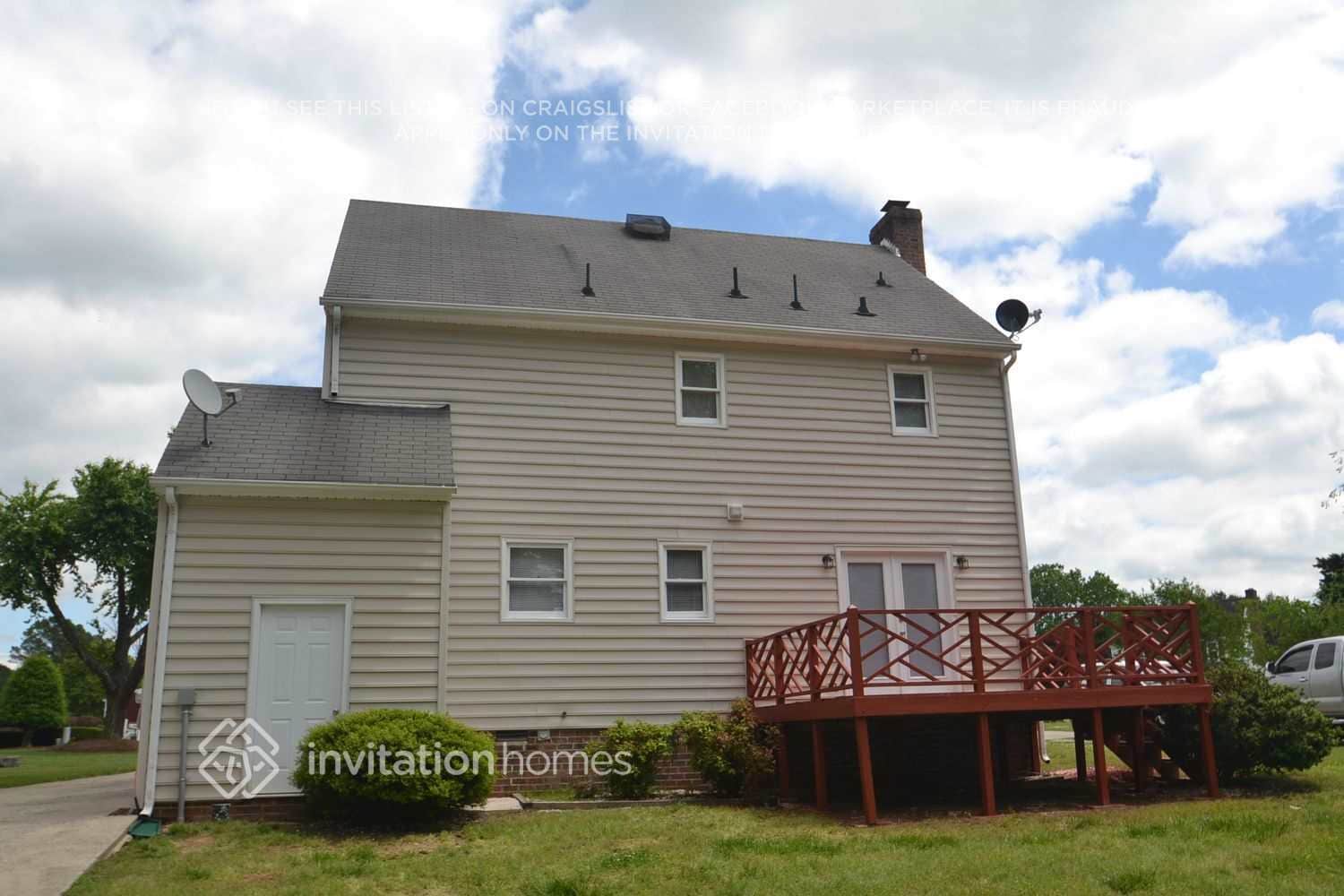 Building Photo - 1 W Canterbury Ct