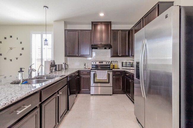 Building Photo - 7301 Altidore Dr