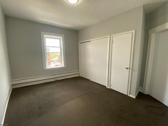 Building Photo - 241 Parker Ave