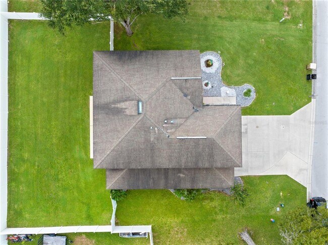 Building Photo - 2661 NE 42nd Rd