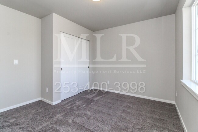 Building Photo - 10325 SE 270th St
