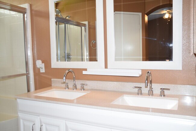 Building Photo - 83793 Pacifica Sur