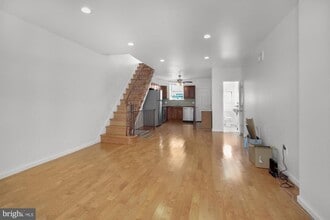 Building Photo - 2215 S Hicks St