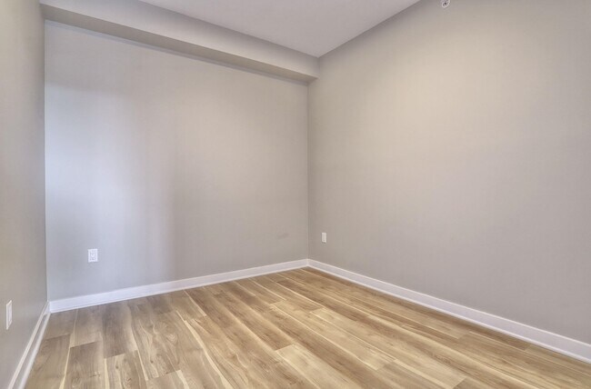 Building Photo - 475 Communipaw Ave