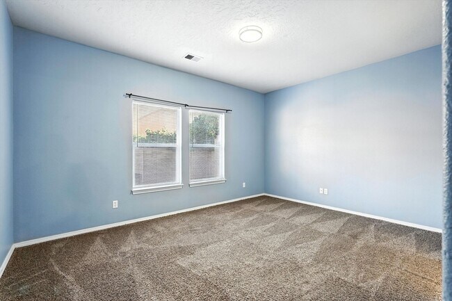 Building Photo - Move-In Ready 3 Bed / 2 Bath Home for Rent...