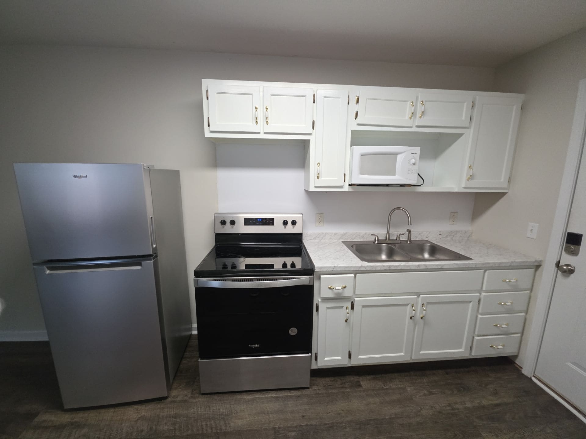 Building Photo - 1351 N Dixie Ave