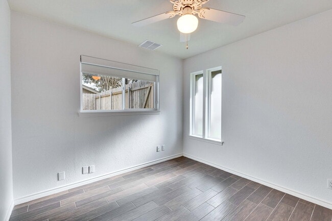 Building Photo - 7709 Shoal Creek Blvd