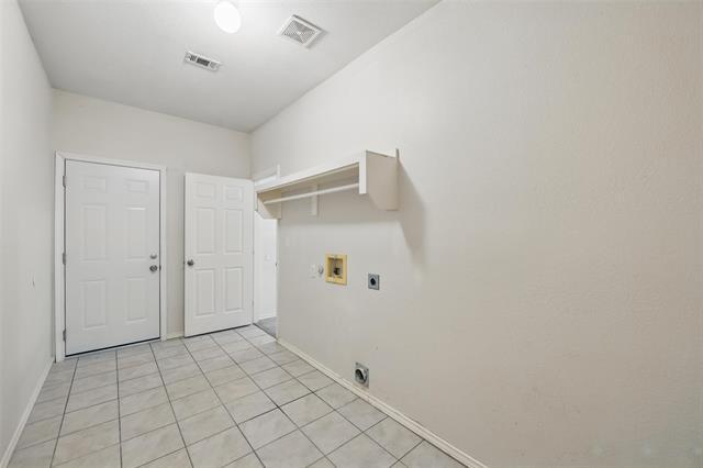 Building Photo - 5113 Raymond Dr