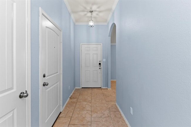 Building Photo - 244 Chickadee Ln